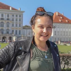 Meet your Posher, Alexandra